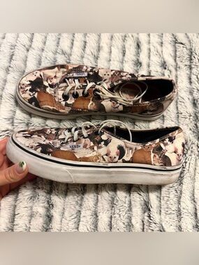 Vans x ASPCA Feline Frenzy Cat Print Authentic Sneakers Women’s 5.5